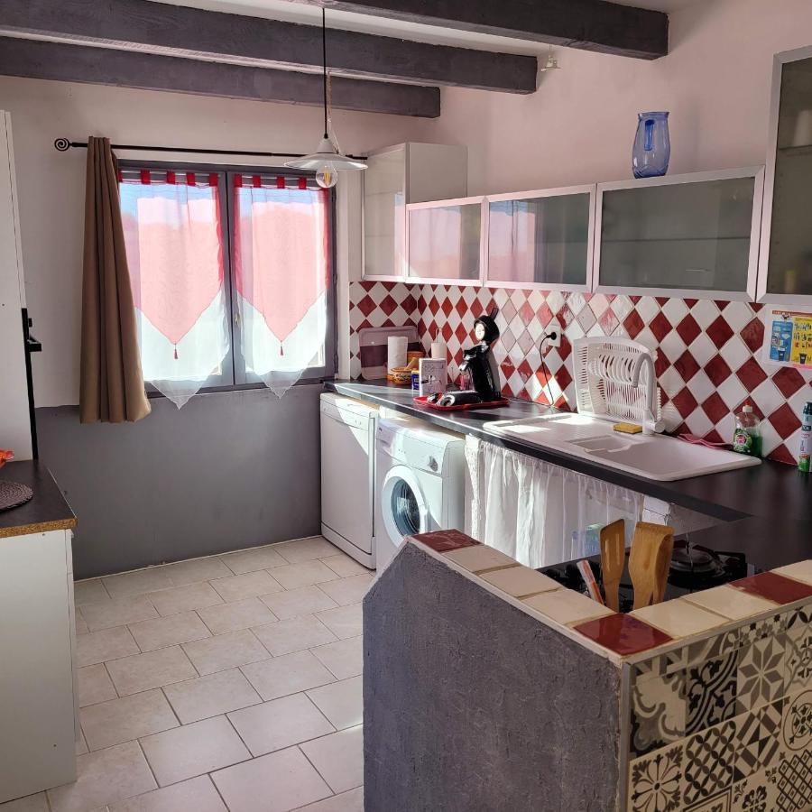 Appartement Agreable Et Spacieux Ensoleille Valros Kültér fotó